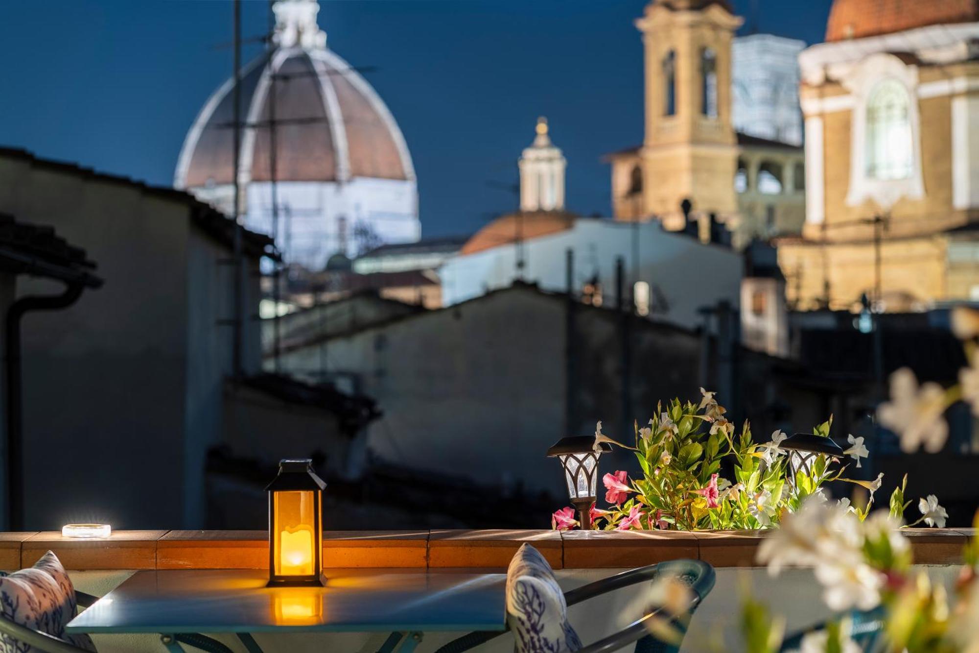 View Boutique - Milu Holidays Florencia