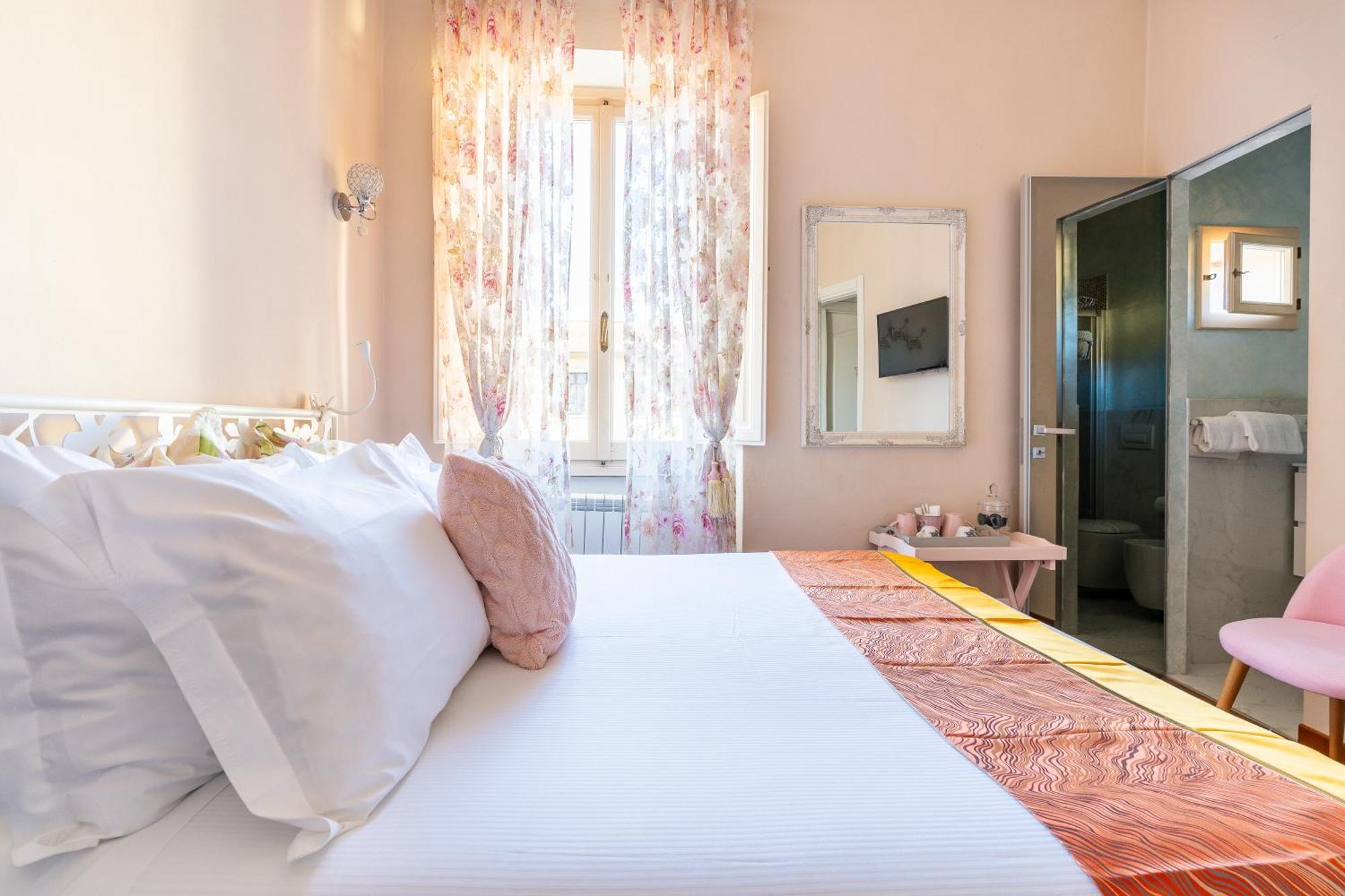 View Boutique - Milu Holidays Florencia