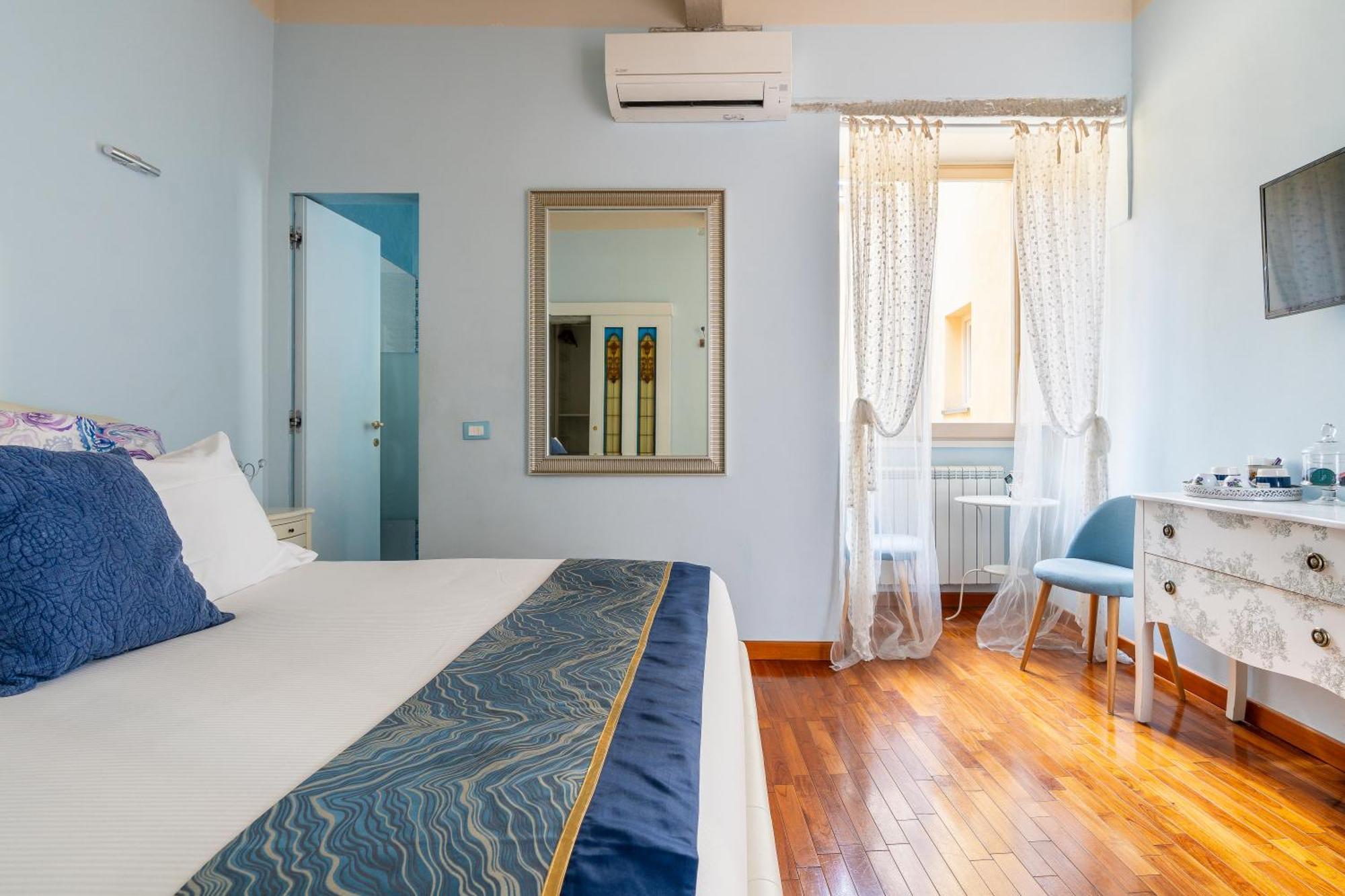 View Boutique - Milu Holidays * Florencia